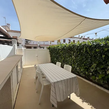 Casa A * Creixell